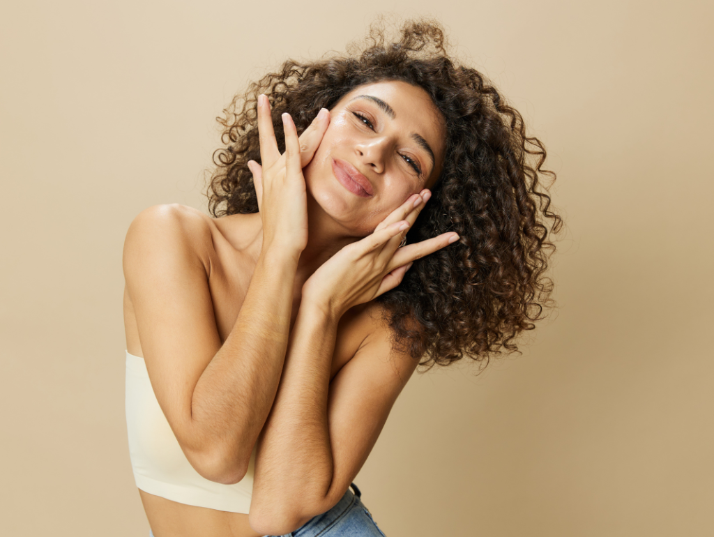 Sunscreen and Makeup: How to Layer Products Effectively