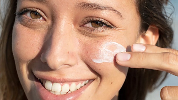 Age Shield® Face Oil-Free Oxybenzone-Free Sunscreen Broad Spectrum SPF 70